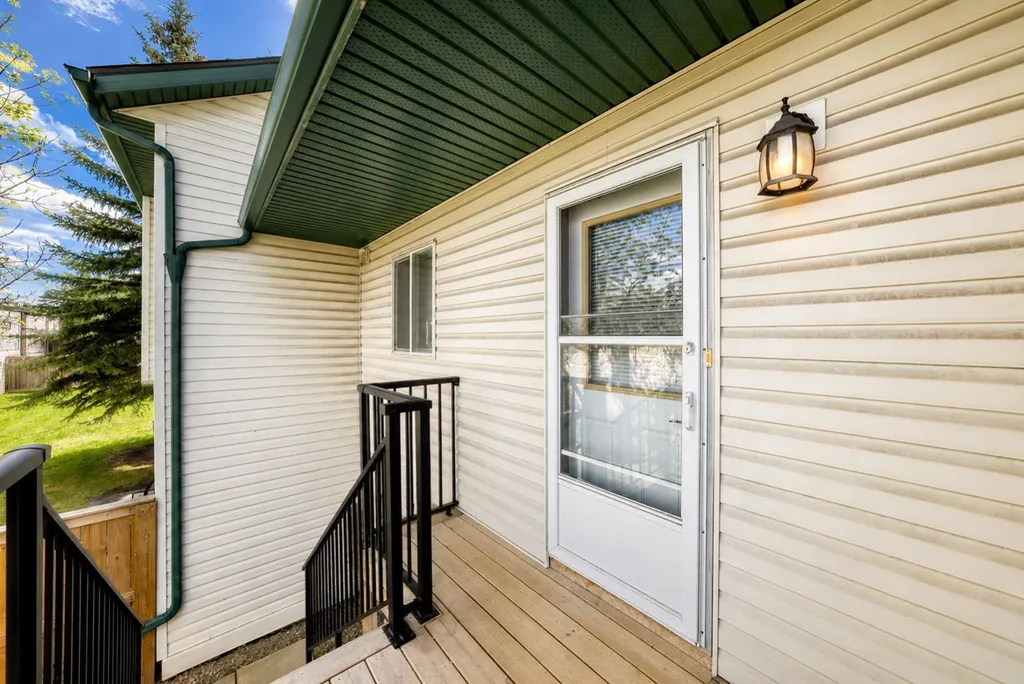101 Hidden Valley Villas NW Calgary AB T3A 5W7