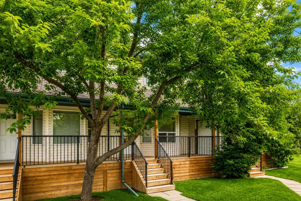 101 Hidden Valley Villas NW Calgary AB T3A 5W7