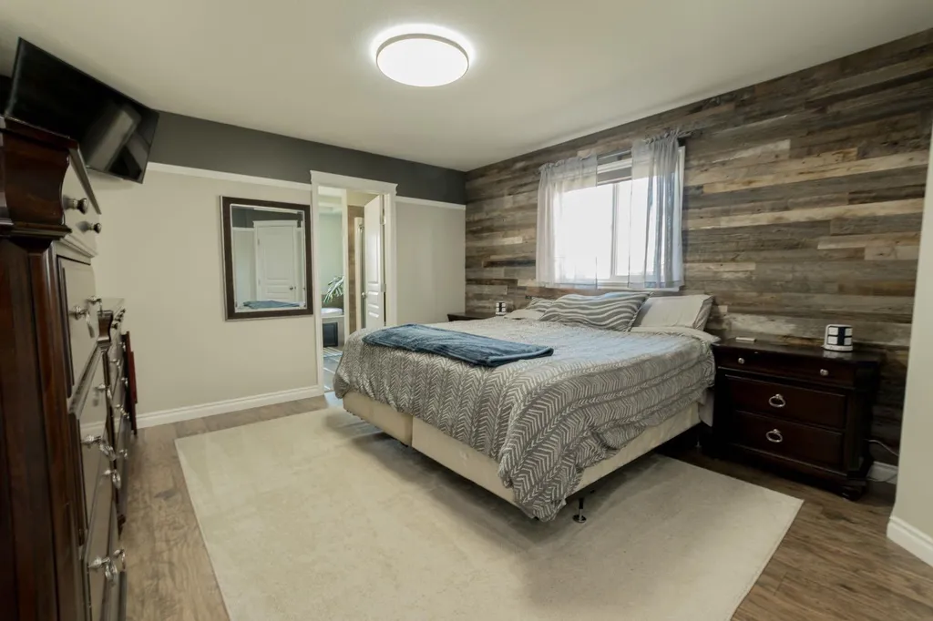 12614 106 Street Grande Prairie AB T8V 2M3