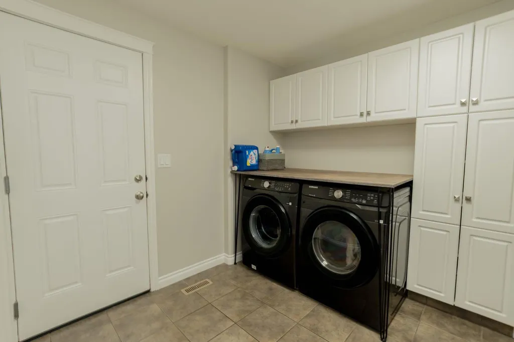 12614 106 Street Grande Prairie AB T8V 2M3