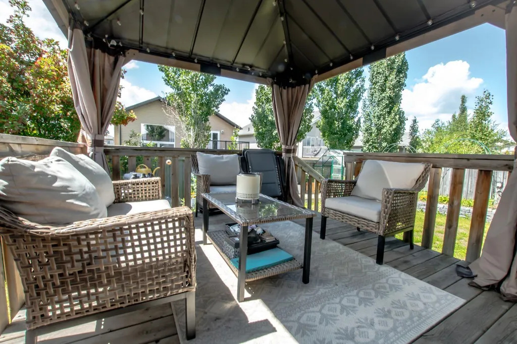 12614 106 Street Grande Prairie AB T8V 2M3