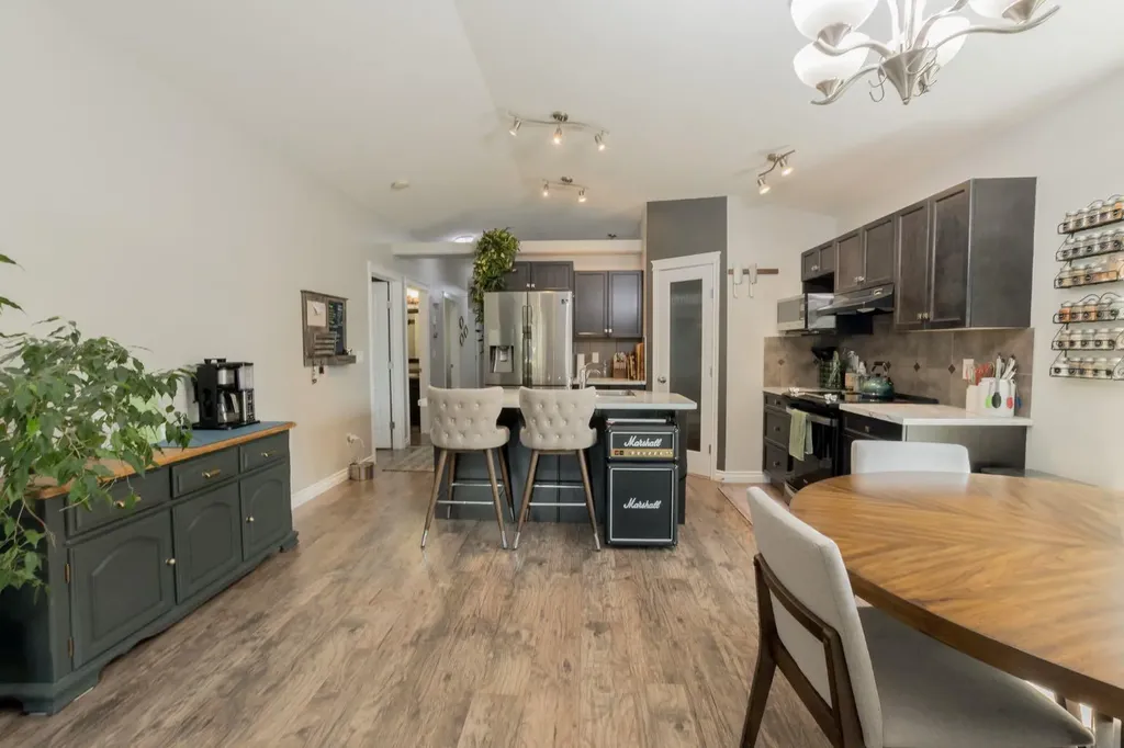 12614 106 Street Grande Prairie AB T8V 2M3
