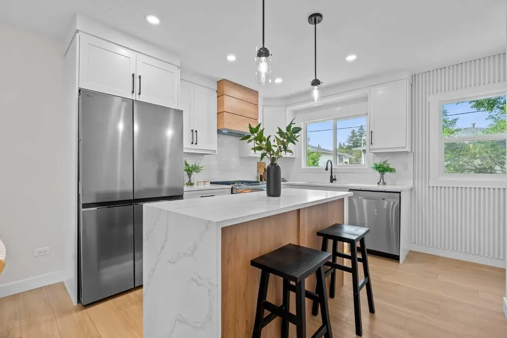 3020 15 Avenue SW Calgary AB T3C 0Y6