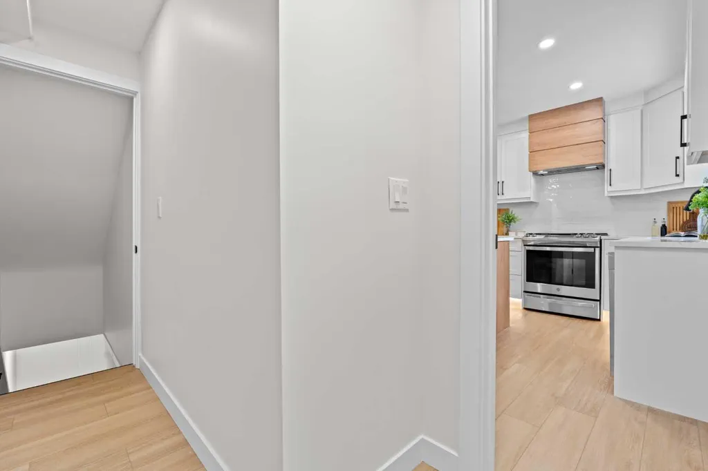 3020 15 Avenue SW Calgary AB T3C 0Y6