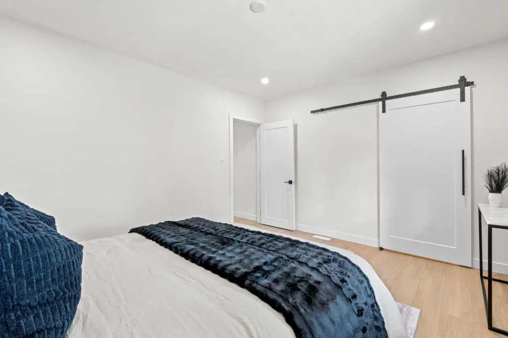 3020 15 Avenue SW Calgary AB T3C 0Y6