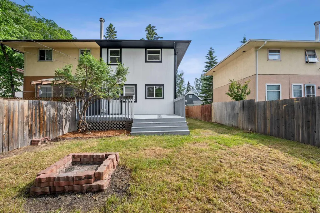 3020 15 Avenue SW Calgary AB T3C 0Y6