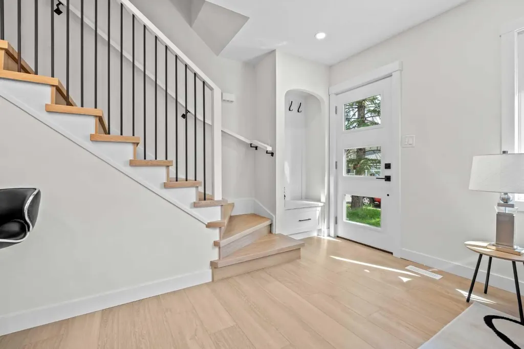 3020 15 Avenue SW Calgary AB T3C 0Y6