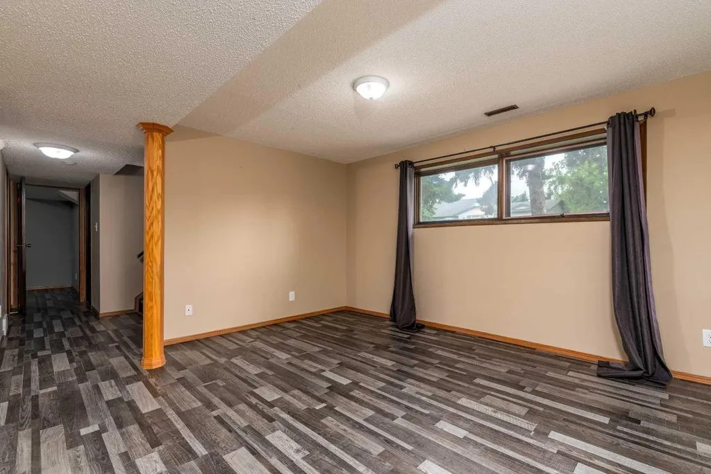 108 3 Avenue W Neilburg SK S0M 2C0