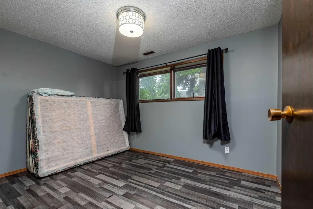 108 3 Avenue W Neilburg SK S0M 2C0