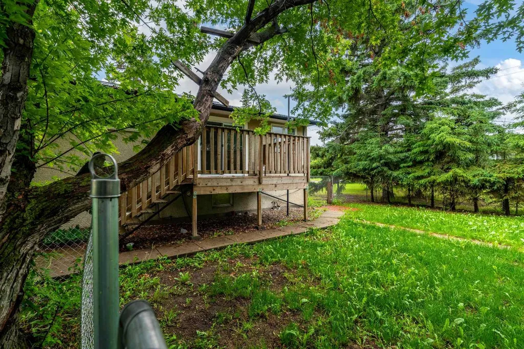 108 3 Avenue W Neilburg SK S0M 2C0