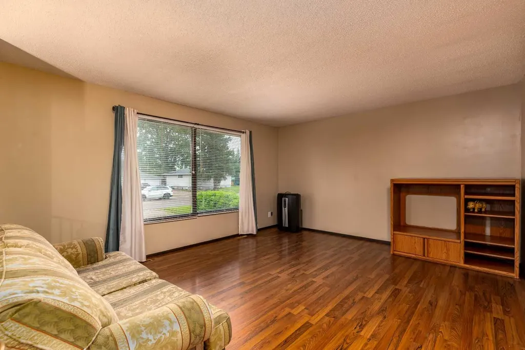 108 3 Avenue W Neilburg SK S0M 2C0