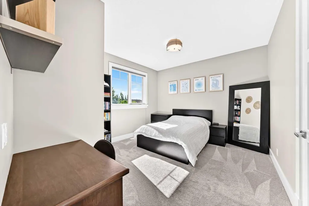 30 Wexford Way SW Calgary AB T3H 0H1