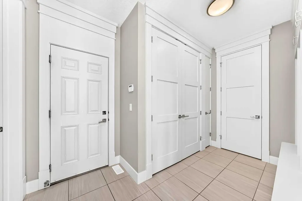 30 Wexford Way SW Calgary AB T3H 0H1