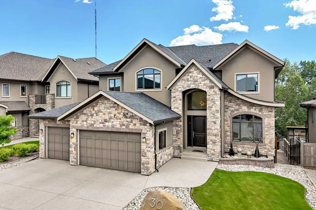 30 Wexford Way SW Calgary AB T3H 0H1