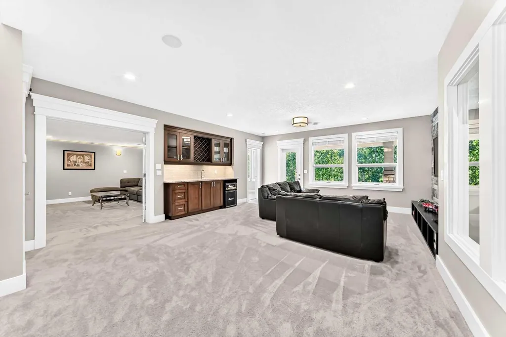 30 Wexford Way SW Calgary AB T3H 0H1
