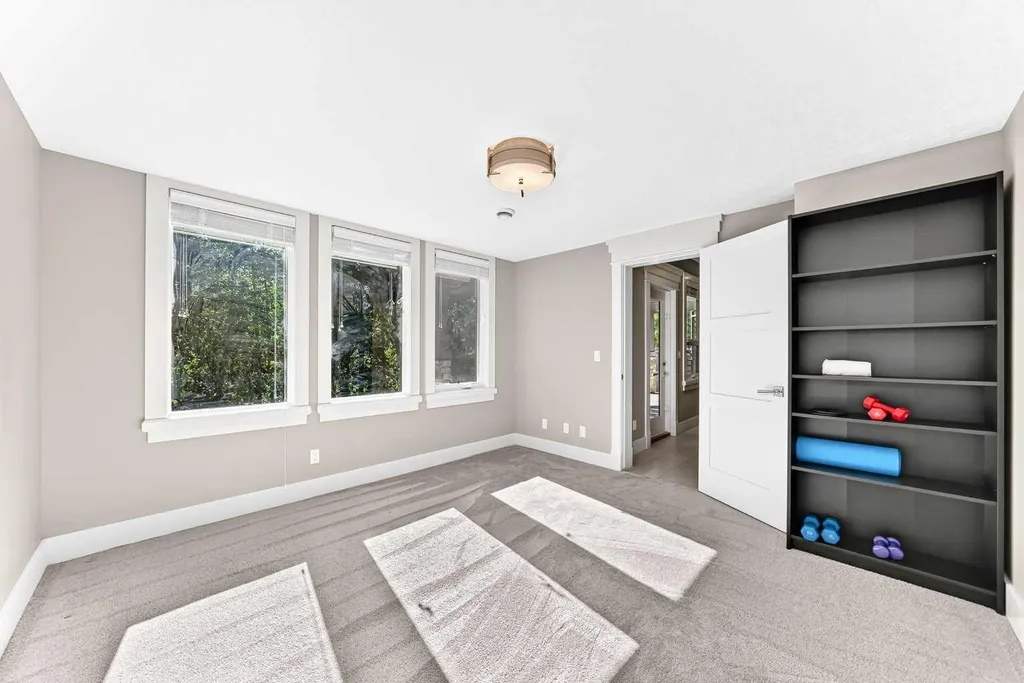 30 Wexford Way SW Calgary AB T3H 0H1