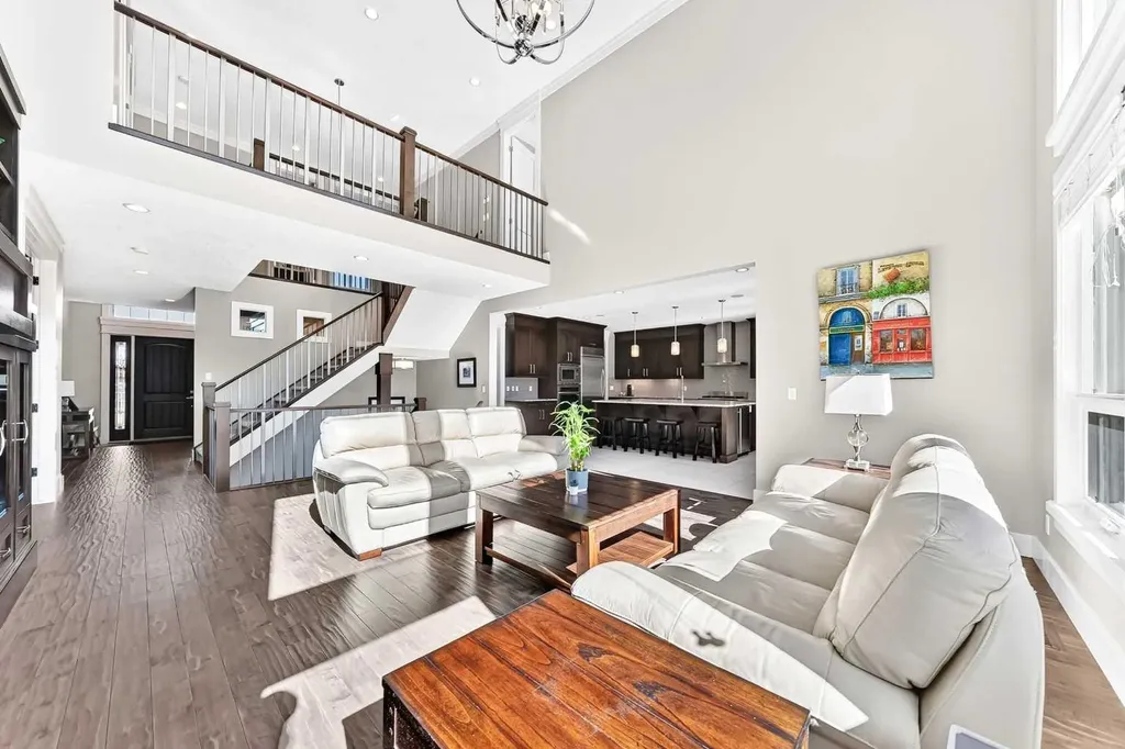 30 Wexford Way SW Calgary AB T3H 0H1
