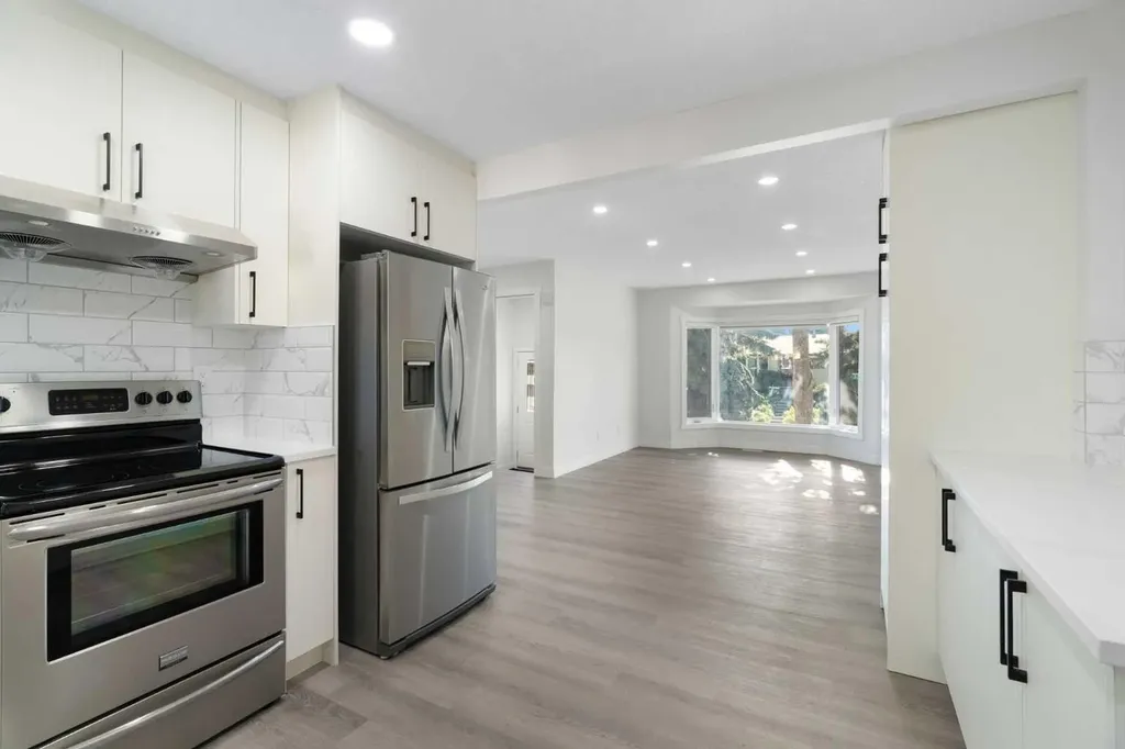 3504 33 Street SE Calgary AB t2b2c2