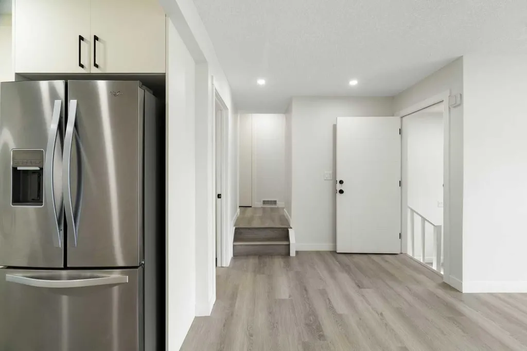 3504 33 Street SE Calgary AB t2b2c2