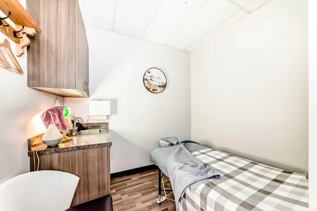 11420 27 Street SE Calgary AB T2Z3R6