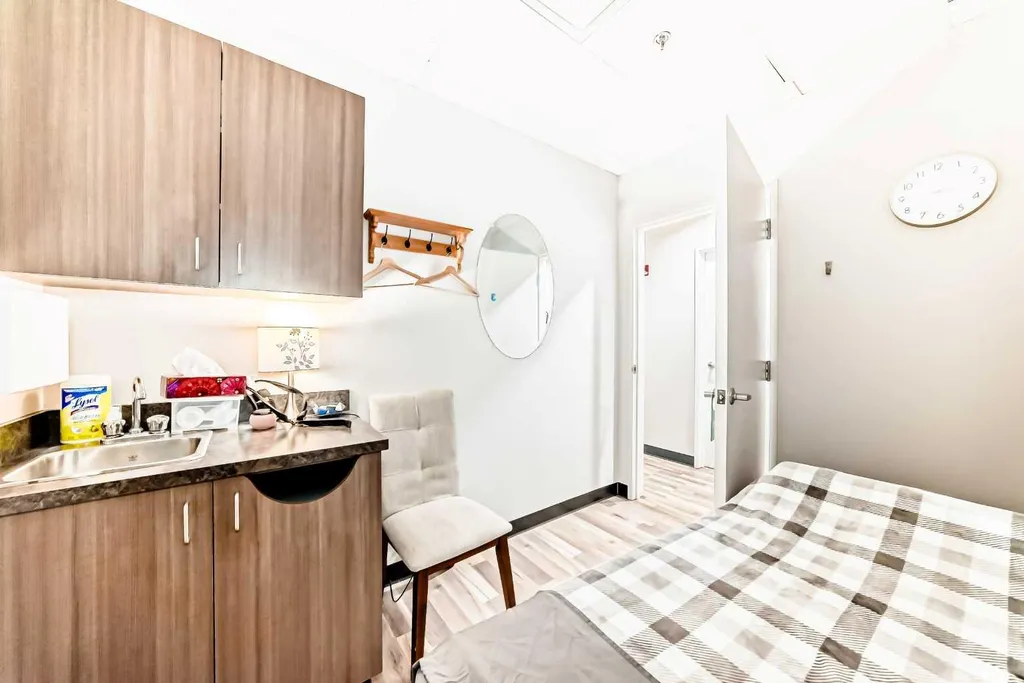11420 27 Street SE Calgary AB T2Z3R6