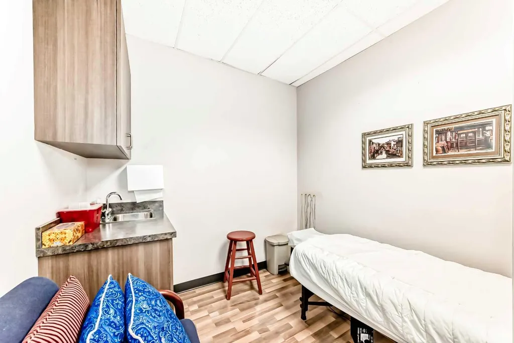 11420 27 Street SE Calgary AB T2Z3R6