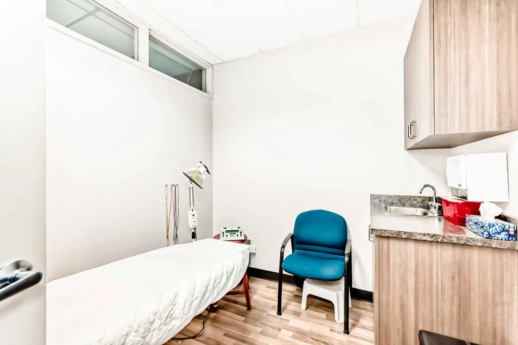 11420 27 Street SE Calgary AB T2Z3R6
