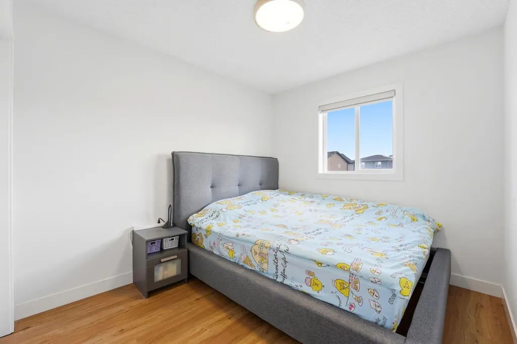 564 Evanston Drive NW Calgary AB T3P 0H4