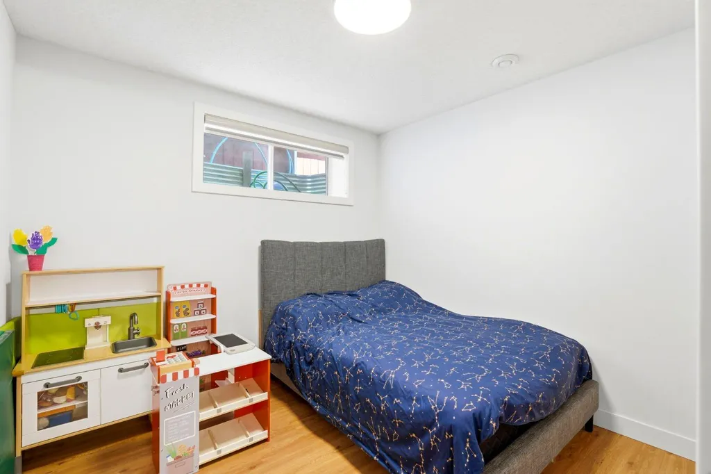 564 Evanston Drive NW Calgary AB T3P 0H4