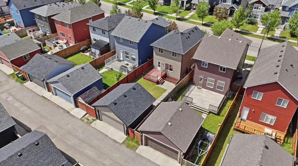 564 Evanston Drive NW Calgary AB T3P 0H4
