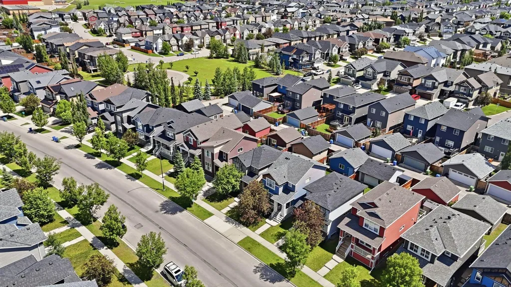 564 Evanston Drive NW Calgary AB T3P 0H4