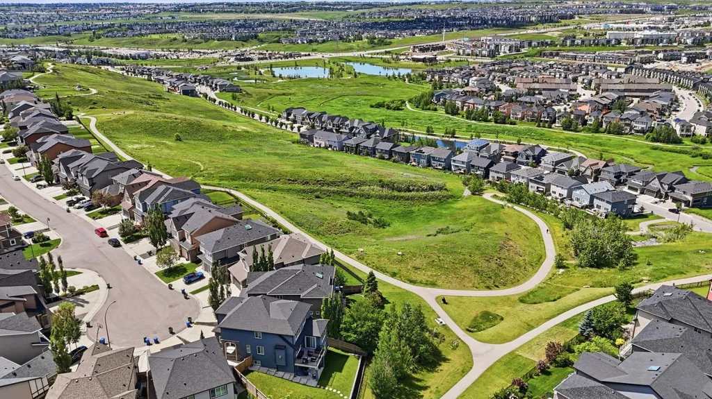 564 Evanston Drive NW Calgary AB T3P 0H4
