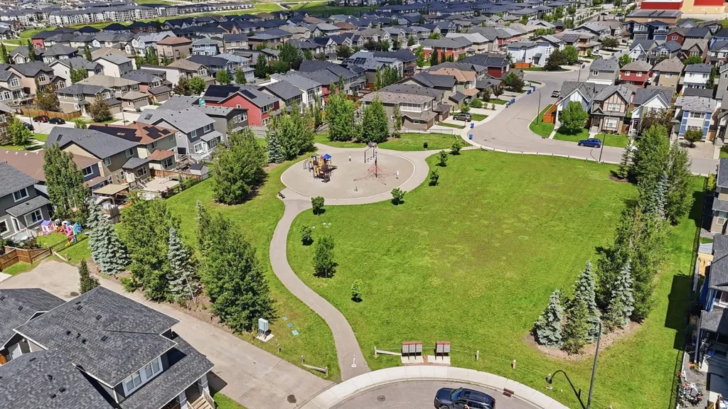 564 Evanston Drive NW Calgary AB T3P 0H4