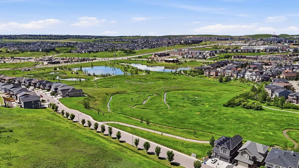 564 Evanston Drive NW Calgary AB T3P 0H4
