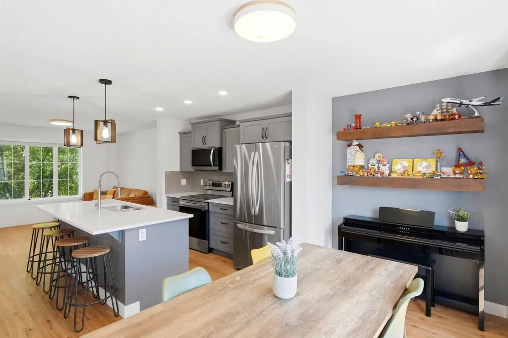 564 Evanston Drive NW Calgary AB T3P 0H4