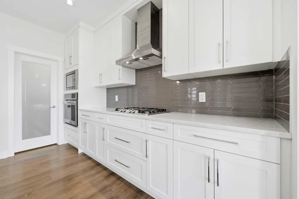 129 Kingsbury Close SE Airdrie AB T4A 0R4