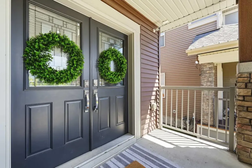 129 Kingsbury Close SE Airdrie AB T4A 0R4