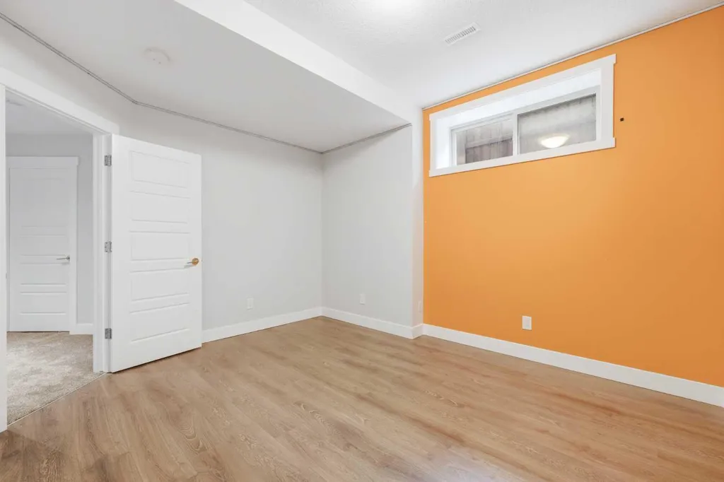 129 Kingsbury Close SE Airdrie AB T4A 0R4