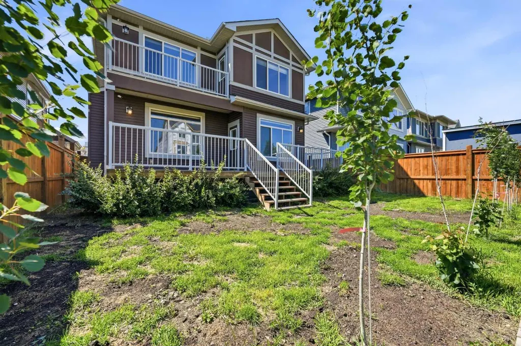 129 Kingsbury Close SE Airdrie AB T4A 0R4