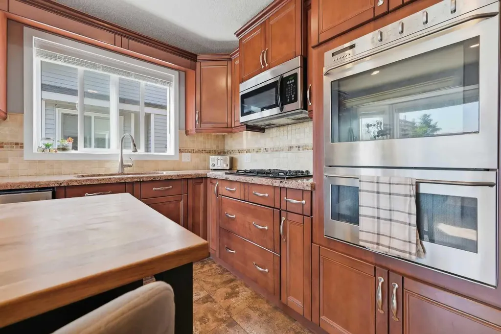 163 Macewan Meadow Way NW Calgary AB T3K 3J1
