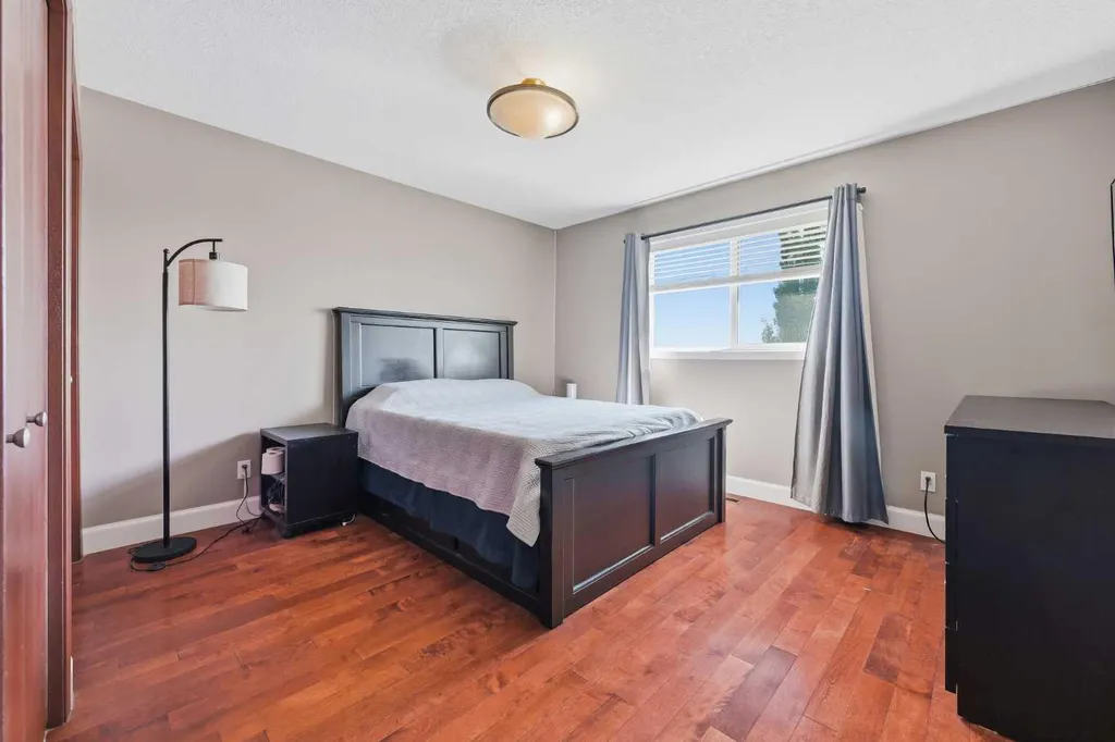 163 Macewan Meadow Way NW Calgary AB T3K 3J1