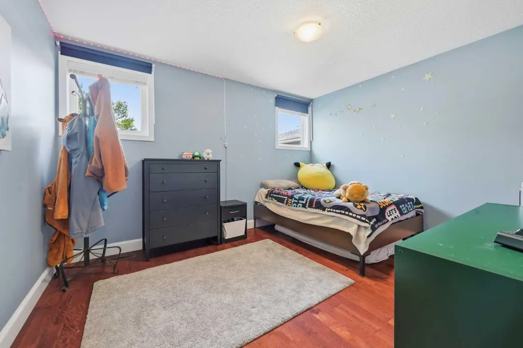 163 Macewan Meadow Way NW Calgary AB T3K 3J1