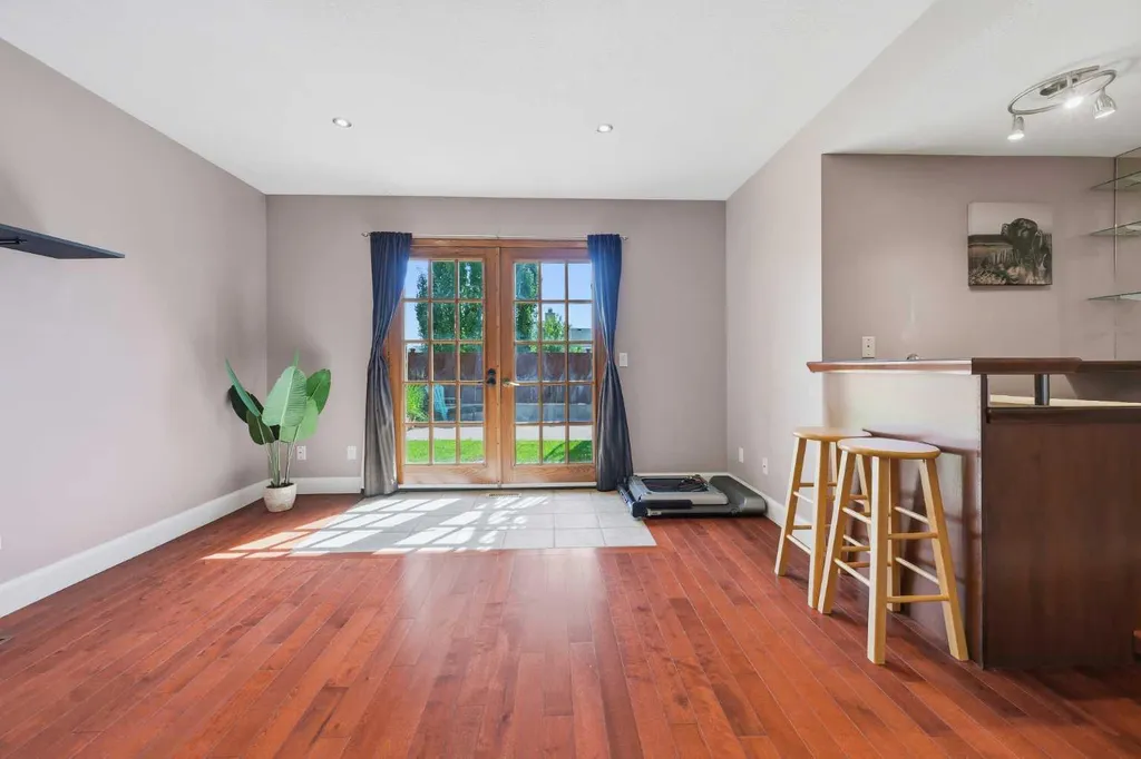 163 Macewan Meadow Way NW Calgary AB T3K 3J1