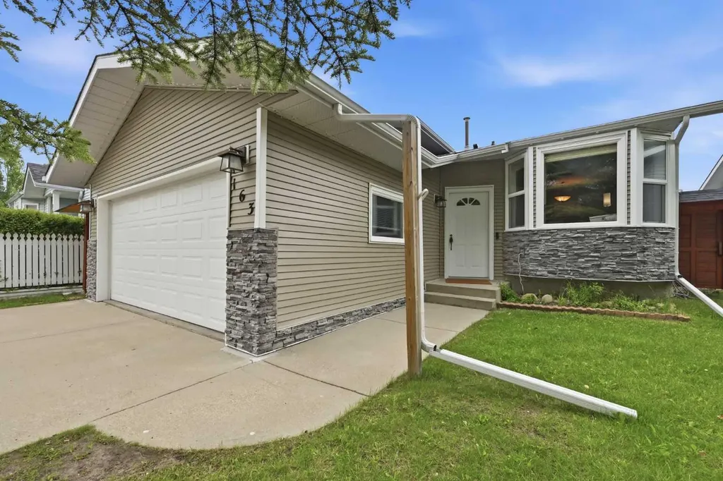 163 Macewan Meadow Way NW Calgary AB T3K 3J1