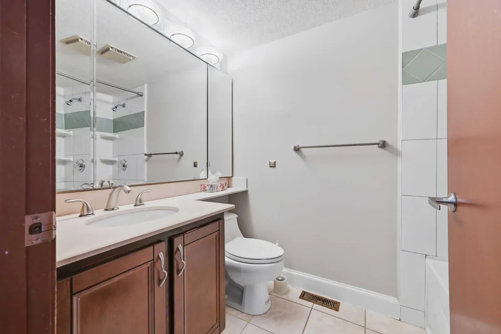 163 Macewan Meadow Way NW Calgary AB T3K 3J1