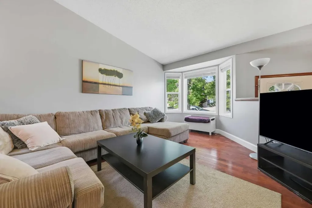 163 Macewan Meadow Way NW Calgary AB T3K 3J1