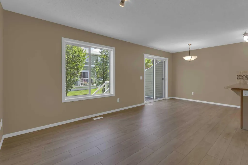 800 Yankee Valley Boulevard SE Airdrie AB T4A2L2