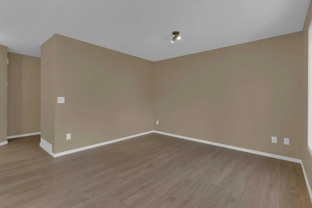 800 Yankee Valley Boulevard SE Airdrie AB T4A2L2