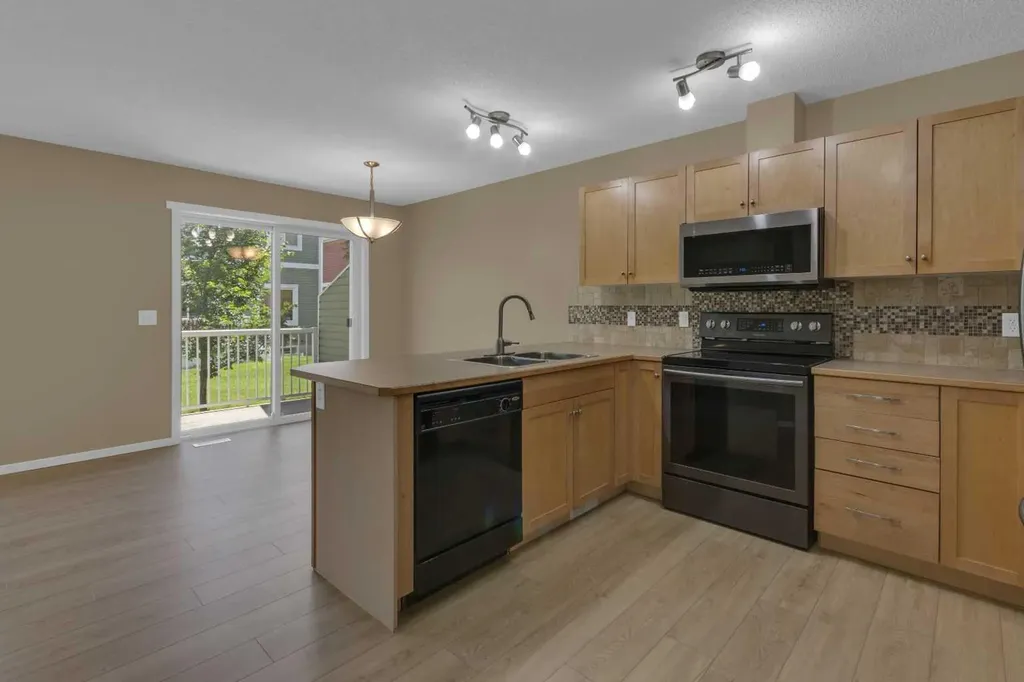 800 Yankee Valley Boulevard SE Airdrie AB T4A2L2