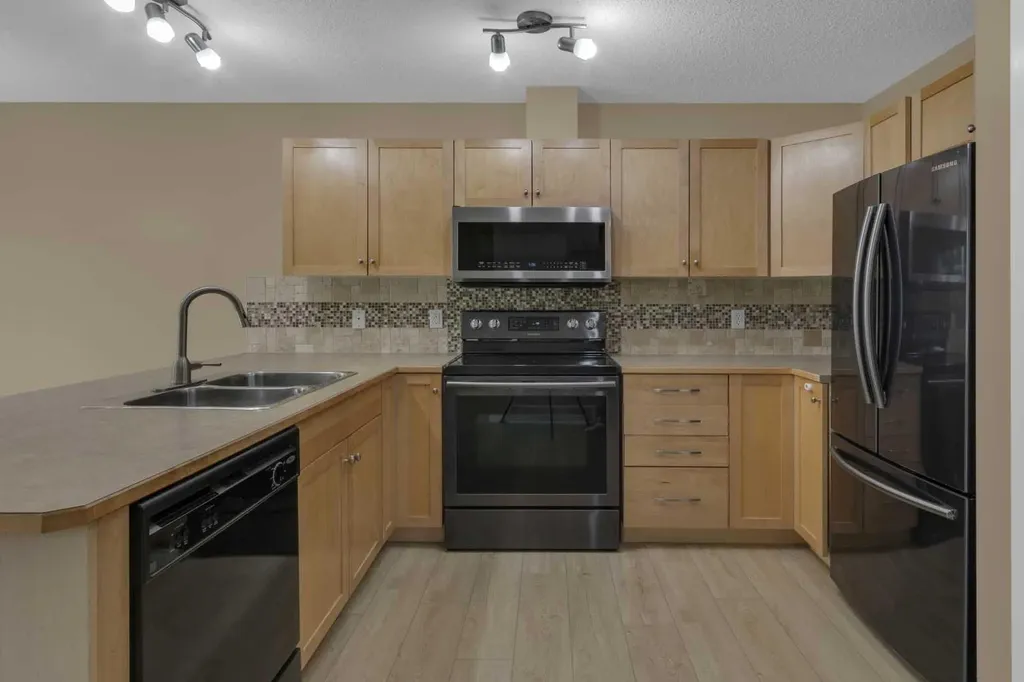 800 Yankee Valley Boulevard SE Airdrie AB T4A2L2